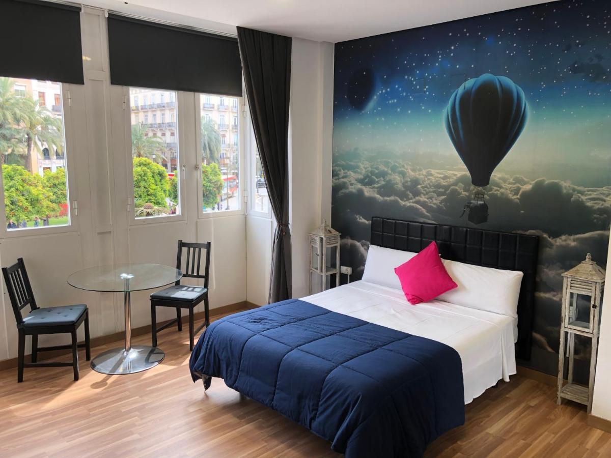 Отель Flats Friends Plaza De La Reina Валенсия Номер фото